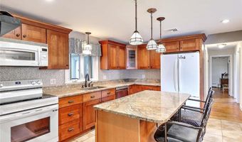 61 Reservoir Ave, Johnston, RI 02919