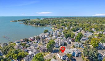 132 Shore Dr, Branford, CT 06405