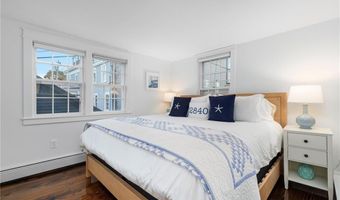 28 John St, Newport, RI 02840