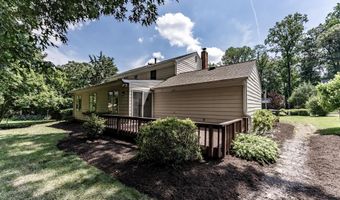 8702 PAPPAS Way, Annandale, VA 22003
