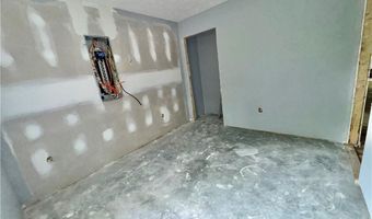 339 S Oak St, Austin, IN 47102
