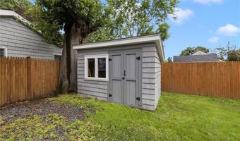 100 Pine Grove St, East Providence, RI 02916