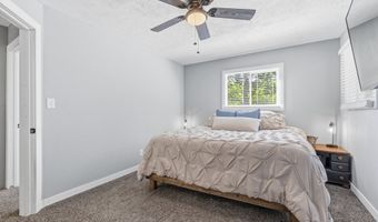7240 W Division Rd, Bargersville, IN 46106