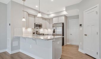 100 LAWNDALE Dr, Bowie, MD 20716