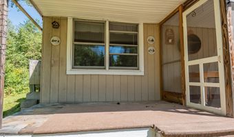 40-1 Bates Rd, Abbot, ME 04406