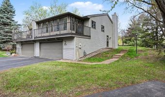 1472 Arden View Dr, Arden Hills, MN 55112