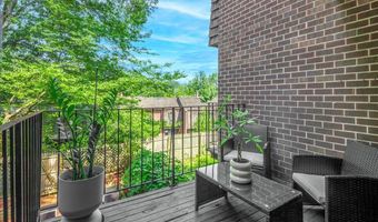4932 SAUQUOIT Ln, Annandale, VA 22003
