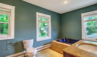 4 Talbot Mnr, Cranston, RI 02905