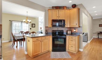 7603 Shannon Lakes Way, Indianapolis, IN 46217