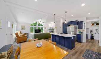 10220 7TH St, Bay City, OR 97107