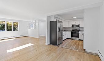 472 Dunn Rd, Belgrade, ME 04917