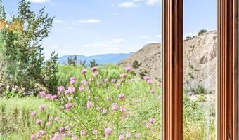 34 Rincon Canada, Abiquiu, NM 87510