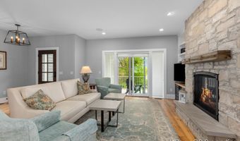 631 Greenslate Dr SE, Ada, MI 49301