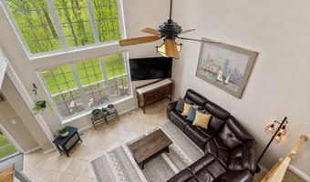 367 Emerald Ln, Algonquin, IL 60102