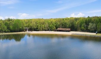 82 Timberlane Dr, Albrightsville, PA 18210