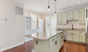 908 LONGFELLOW St NW, Washington, DC 20011