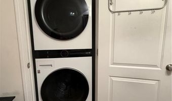 2 Gray Coach Ln 210, Cranston, RI 02921
