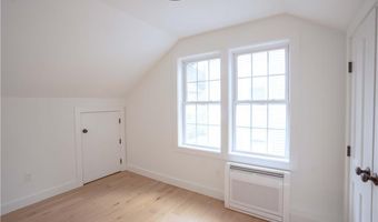 57 Callender Ave, Newport, RI 02840