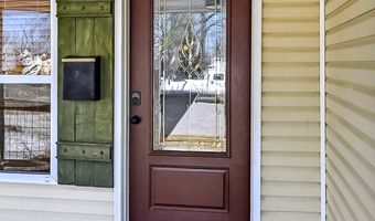 134 W College St, Aurora, MO 65605