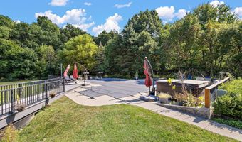 9820 Snow Pointe Dr SE, Alto, MI 49302