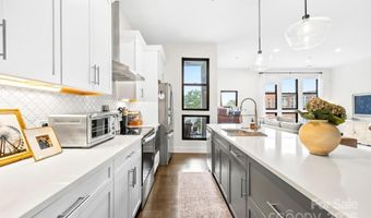 501 E 37th St E, Charlotte, NC 28205