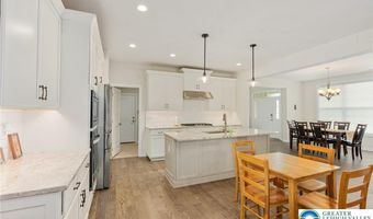 4087 Daubert Dr, Allentown, PA 18104