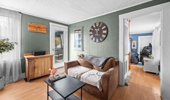 35 E Chestnut St, Augusta, ME 04330