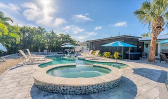 154 CRESCENT Dr, Anna Maria, FL 34216