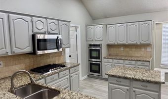711 Cottonwood Bend Dr, Allen, TX 75002