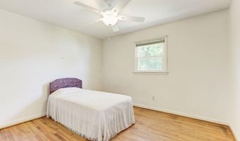 6115 LONE OAK Dr, Bethesda, MD 20817