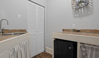 1012 Beach Blvd, Biloxi, MS 39530