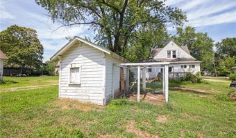 518 W 7th Ave, Garnett, KS 66032