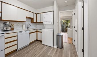 426 Emmett St APT N, Bristol, CT 06010