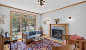 3 Proctor Ct, Albany, NY 12211