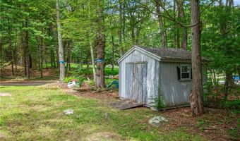 325 Shady Hill Dr, East Greenwich, RI 02818