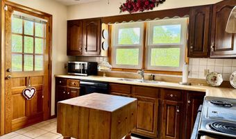 3317 HWY 52, Beattyville, KY 41311