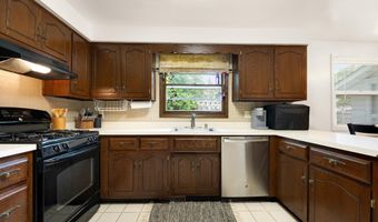 405 Inglenook Pl, Angola, IN 46703