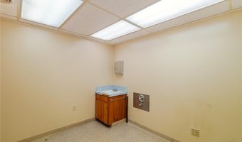 710 Commercial St, Atchison, KS 66002