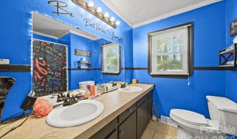 809 Elaine Dr, Albemarle, NC 28001
