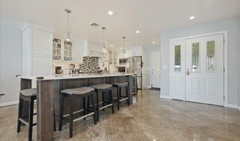 1 Victoria Dr, Amityville, NY 11701