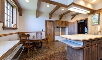 2180 Tower Hill Rd, North Kingstown, RI 02874