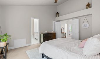 10023 STERLING Ter, Rockville, MD 20850