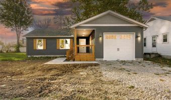 521 W Maple St, Austin, IN 47102