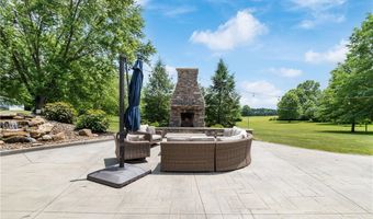 450 Hartville Rd, Atwater, OH 44201