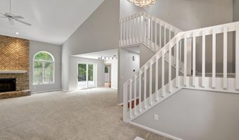 2418 Meadowridge Ct, Ann Arbor, MI 48105
