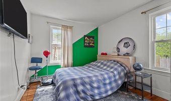 54 Delway Rd, East Providence, RI 02914