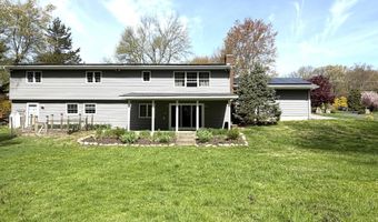 9 Delno Dr, Danbury, CT 06811