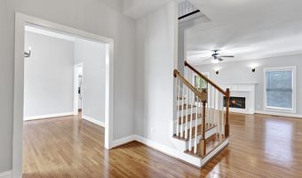 219 MOUNTAIN LAKE Trl, Alabaster, AL 35007
