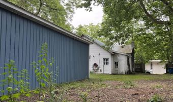 102 Allett St, Allegan, MI 49010