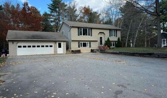 19 Shannon Dr, Bangor, ME 04401